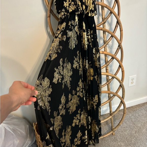 MSK
Metallic-Print Pleated Blouson Gown size 6 brand new - Picture 12 of 12